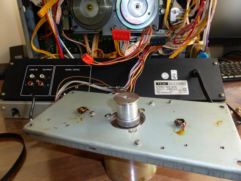 A problematic Teac X-2000R