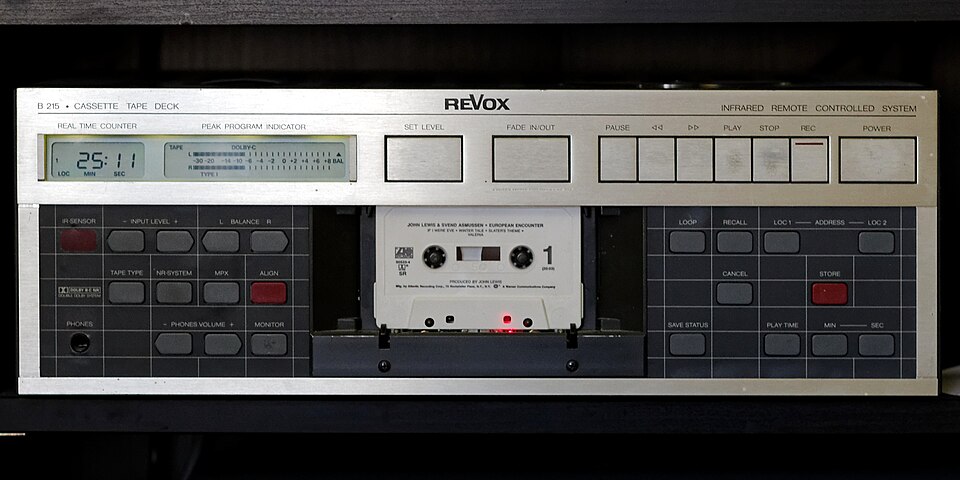 Revox B215 cassette deck